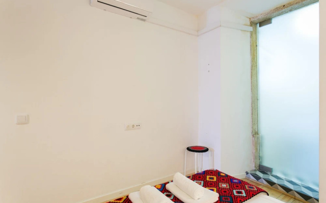 Bica Elevator Apartment Rentexperience