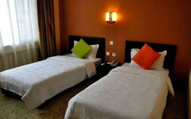 Dalian Yijia Business Hotel