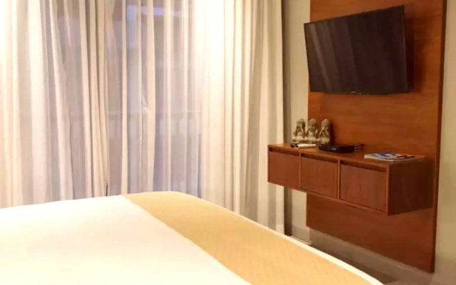 It Residence, 2 Bedroom Apartment with Rooftop Pool