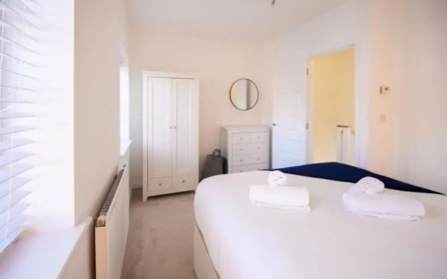 Fantastic House - Near Kempston Town Centre