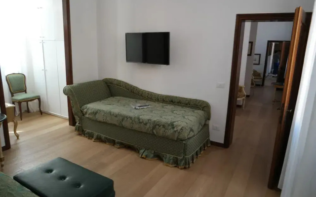 Savoia & Jolanda Apartments