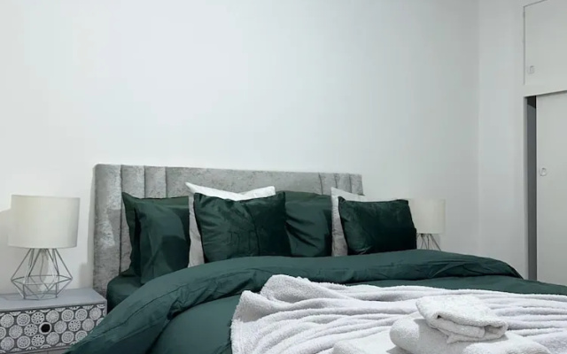 Noormak Nights Luxury 3-bed House in Birmingham