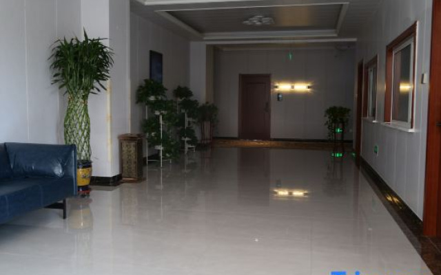 Grassland Red Theme Hotel