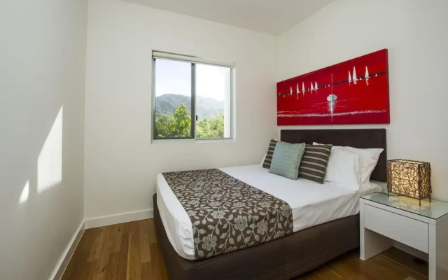 Beachside Apartment 10