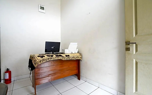 OYO Life 2874 Berlian Residence