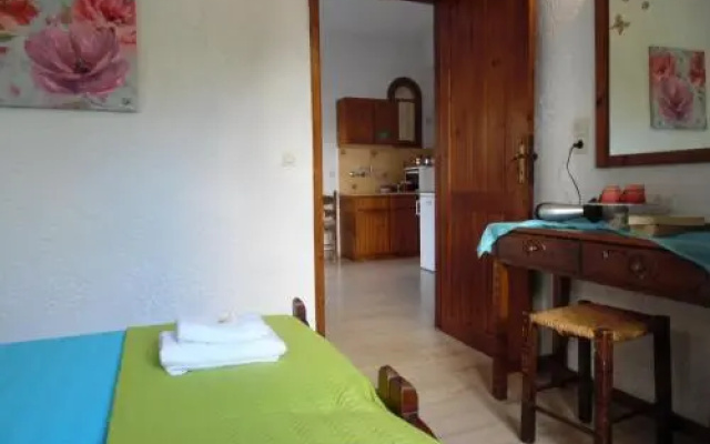 Stella Family Apartments