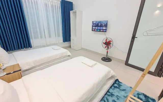 HT Airport Inn