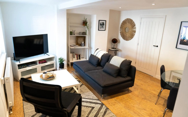 Bower Apartment