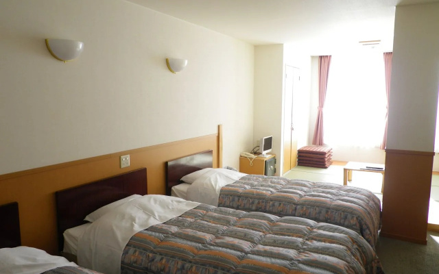 Lake Hotel Saiko