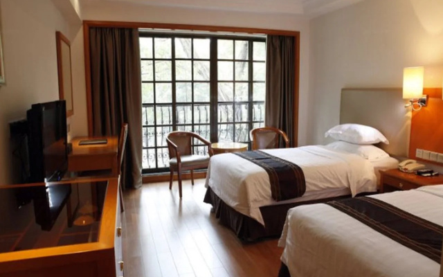 Customs Hotel