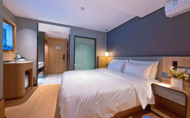 Pinrui Hotel (Jinan Luokou Garment City Zoo Branch)