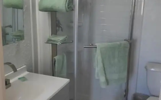 Cruz In Motel