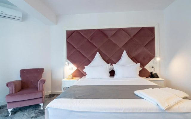 Hotel DNH