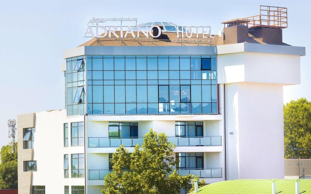 Бутик-отель «Адриано» в Сочи отзывы, цены и фото номеров - забронировать гостиницу Бутик-отель «Адриано» онлайн вид на фасад