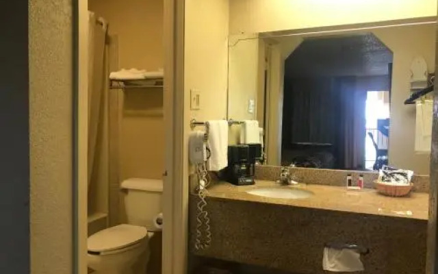 Super 8 Monroe