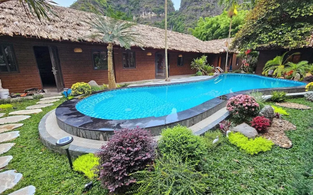 An Riverside Ecolodge
