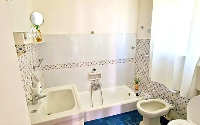 Luna Caprese Room