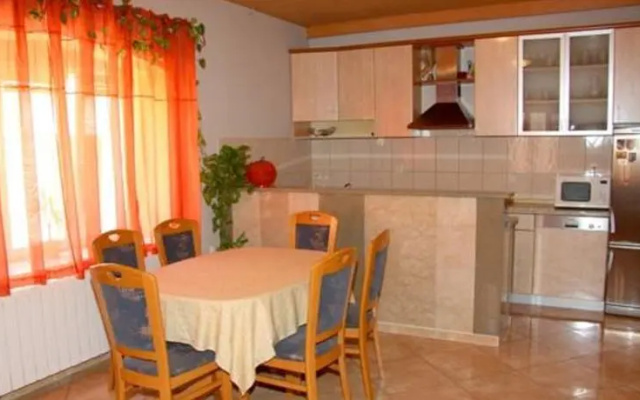 Apartment Put Rota 48