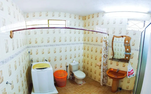 Charming 2-bed House in Chemin Grenier