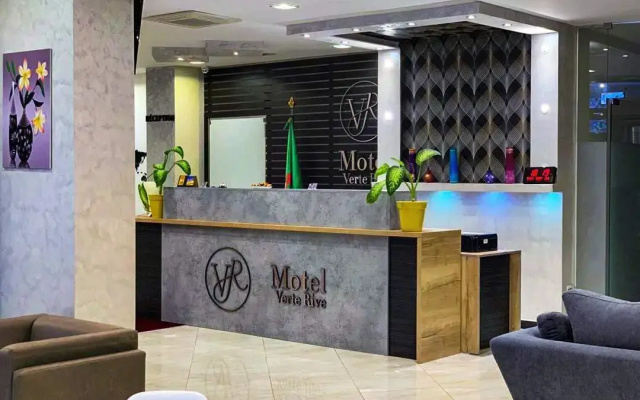 Motel Verte Rive