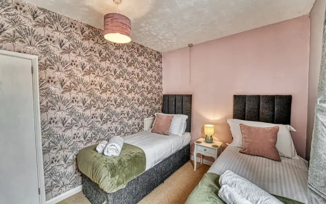 Host Stay Southfield Residence