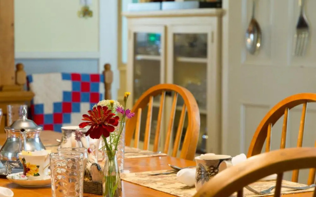 Farmhouse Inn B&B