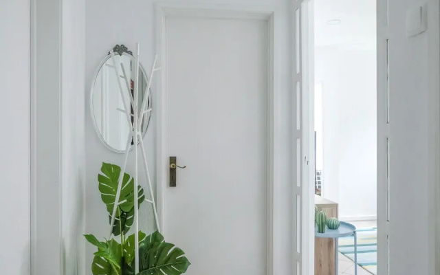 06 Olive Grove Apartment