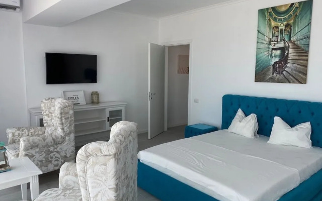 Maritimo Luxury Aparthotel