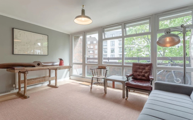 Modern 3 Bedroom In South West London