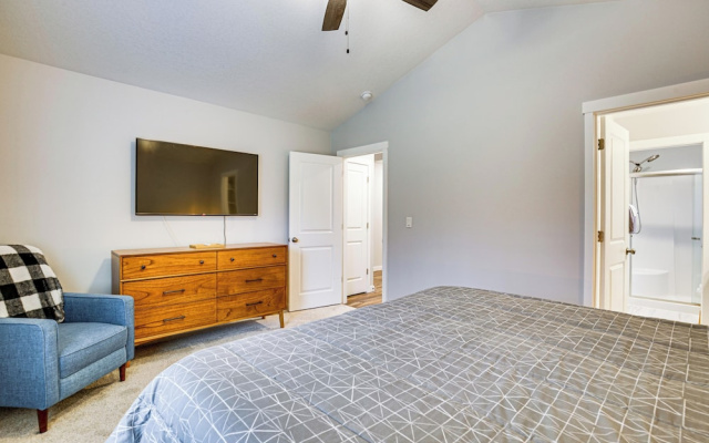 Entertainment Shed! Pet-friendly Oregon Coast Home