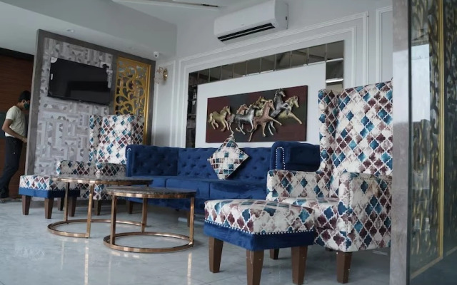 Hotel Grand Maurya