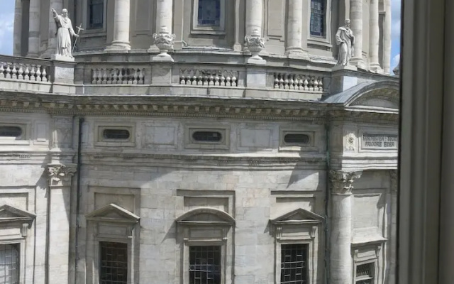 Apartment close to Marble Church 1290-1