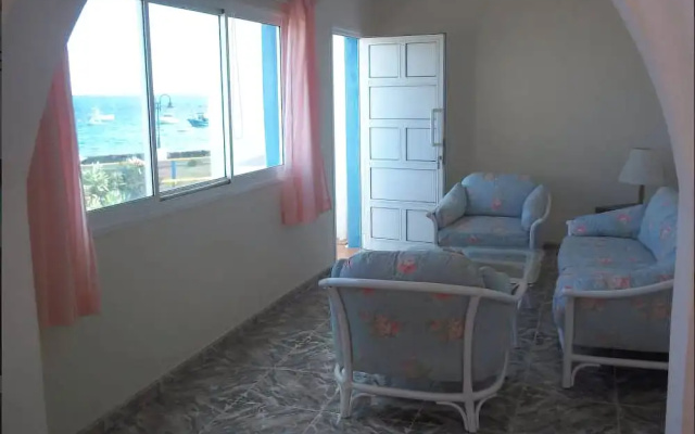 Lanzarote 102939 2 Bedroom Apartment by Mo Rentals