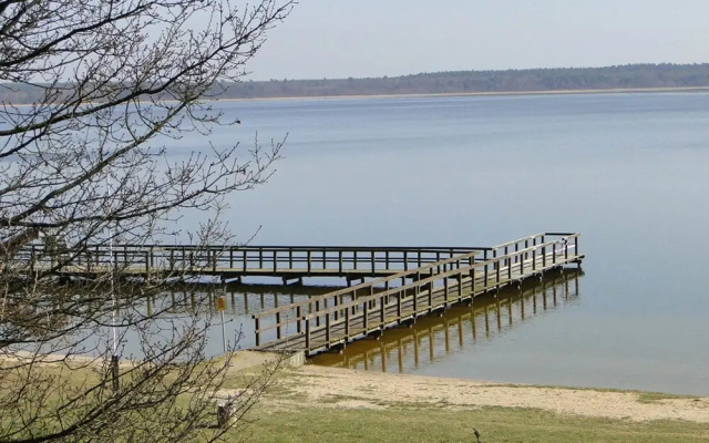 Lakeside Escape With Garden Fun