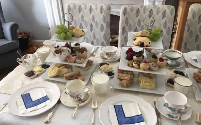 Carlisle House Inn