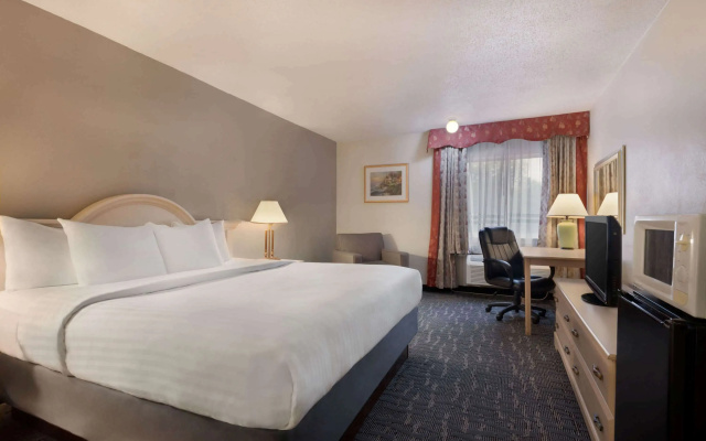 Baymont by Wyndham Des Moines North