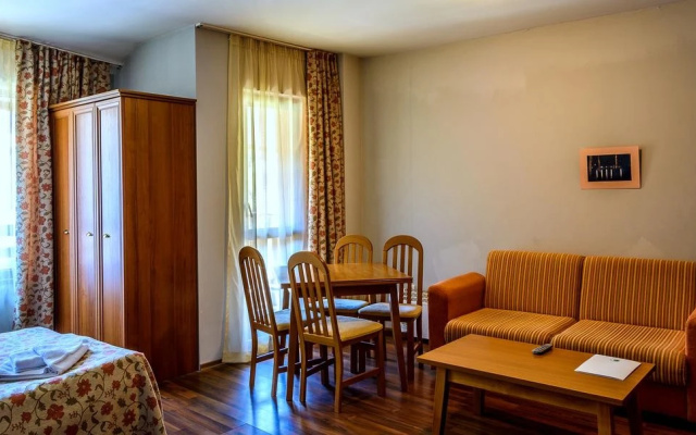 Evergreen ApartHotel & Spa