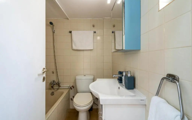 Sea Breeze 1-BR Apt & Pool in Pyla