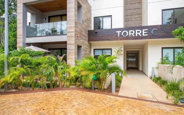 Private Garden Condo by Concierge4u