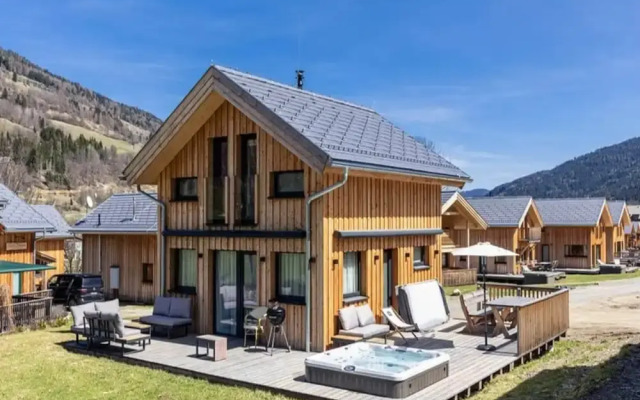 Chalet With Spacious Terrace