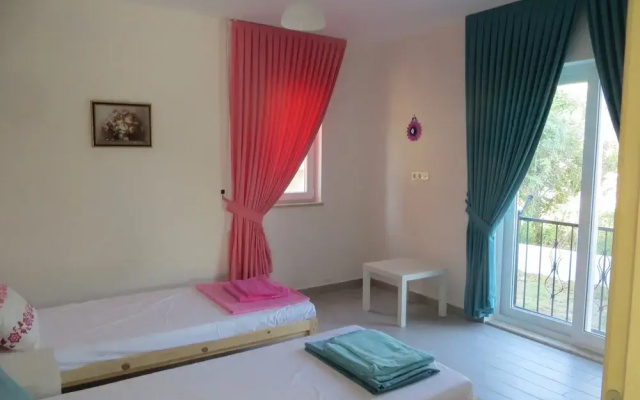 Dalyandreams Villa Sleeps12-pool-wifi-ac-parking