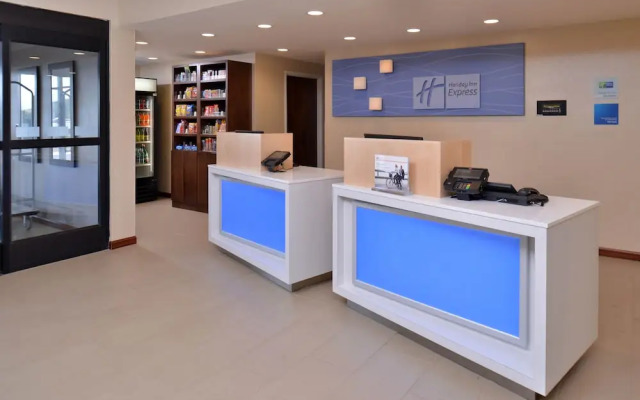 Holiday Inn Express Hotel & Suites Lonoke I-40 (Exit 175)