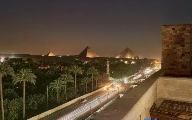 New Gardenia Pyramids view - Rooftop