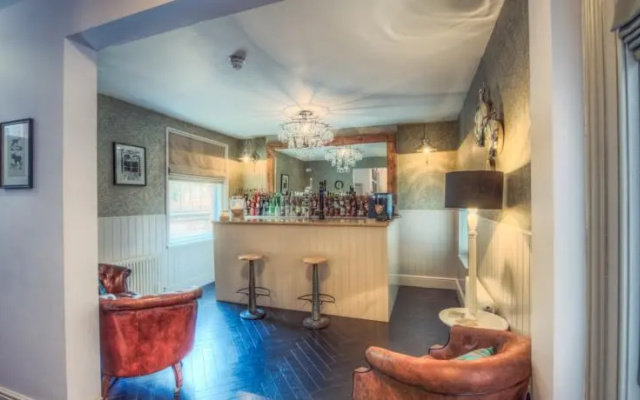 Number Four Boutique Hotel