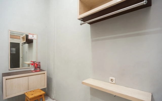 Formerly Reddoorz Near Binus Anggrek 2