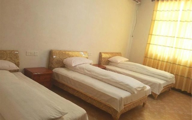 Wuyuan Jiangling Huatian Hostel