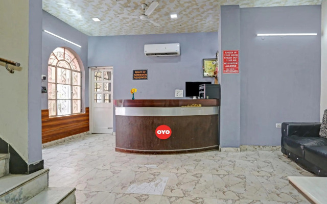OYO Flagship 70376 Hotel The Flash