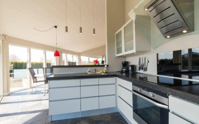 Luxury Holiday Home near Beach