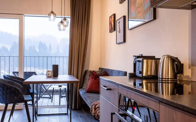 Studio With Balcony on the ski Slopes