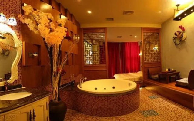 Zhuzhou Love Hotel